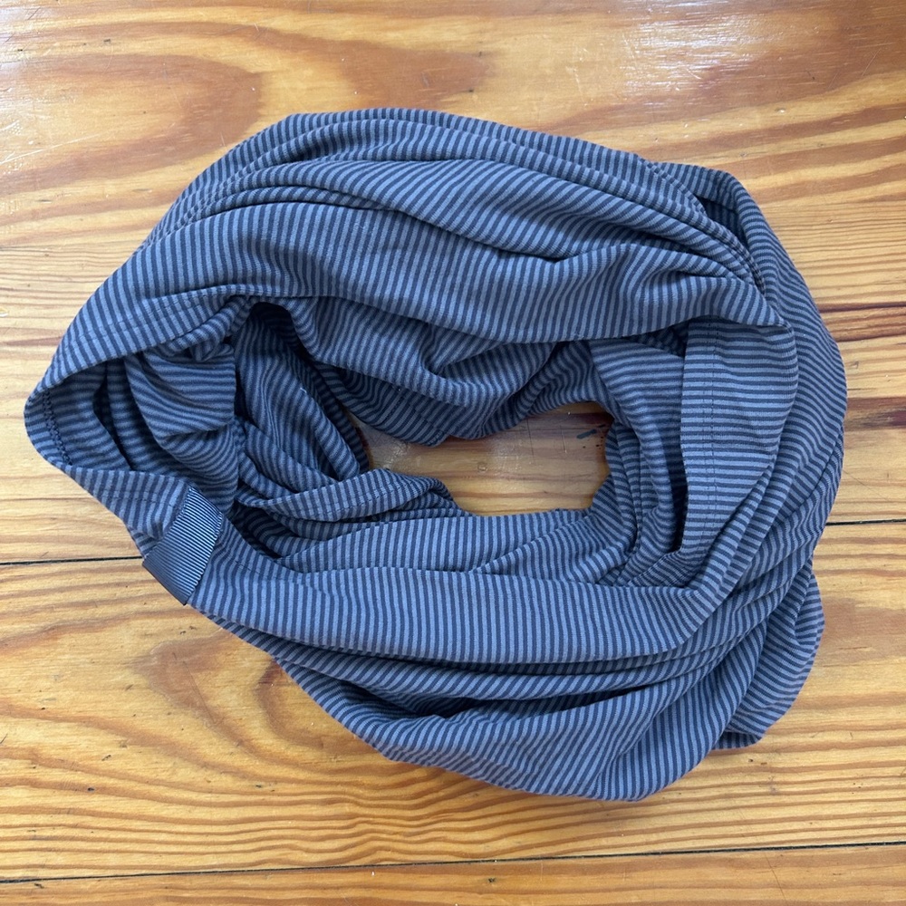 Lululemon purple striped woman’s scarf/ wrap